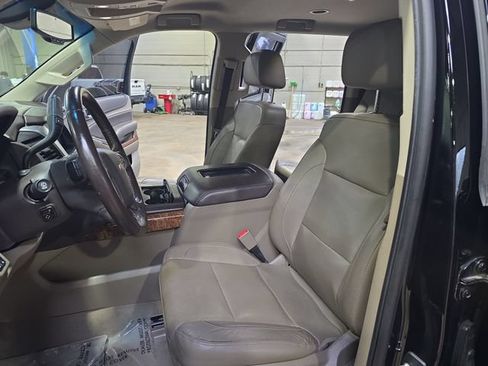 Used 2020 Chevrolet Suburban Premier w/ Max Trailering Package AWD/4WD image 17