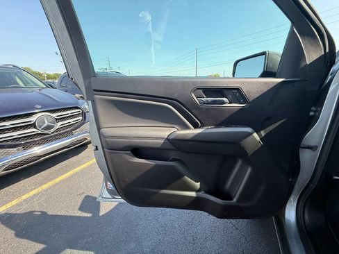 Used 2024 Chevrolet Colorado LT w/ LT Convenience Package III AWD/4WD image 14