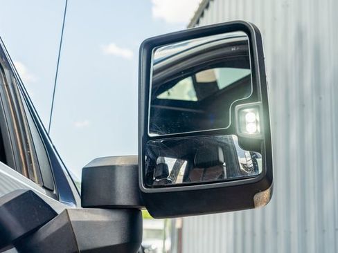 Used 2022 Chevrolet Silverado 3500 High Country image 13