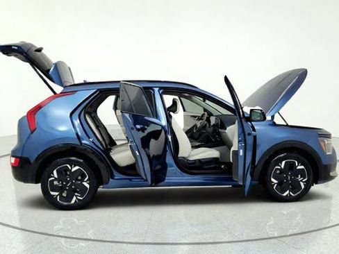 Used 2023 Kia Niro Wind FWD image 20