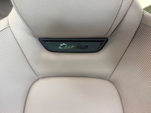Used 2024 Porsche Macan Turbo Electric AWD/4WD image 32