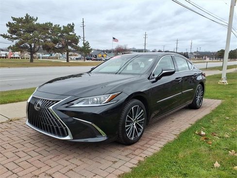 Used 2022 Lexus ES 350 w/ Premium Package image 3