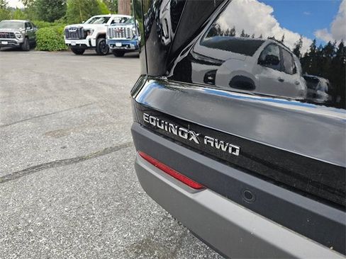 New 2025 Chevrolet Equinox LT w/ Convenience Package II image 11