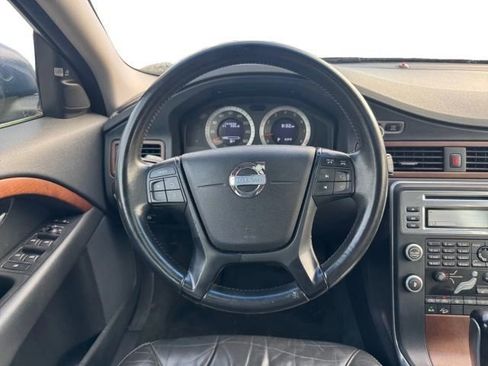 Used 2011 Volvo XC70 3.2 image 13