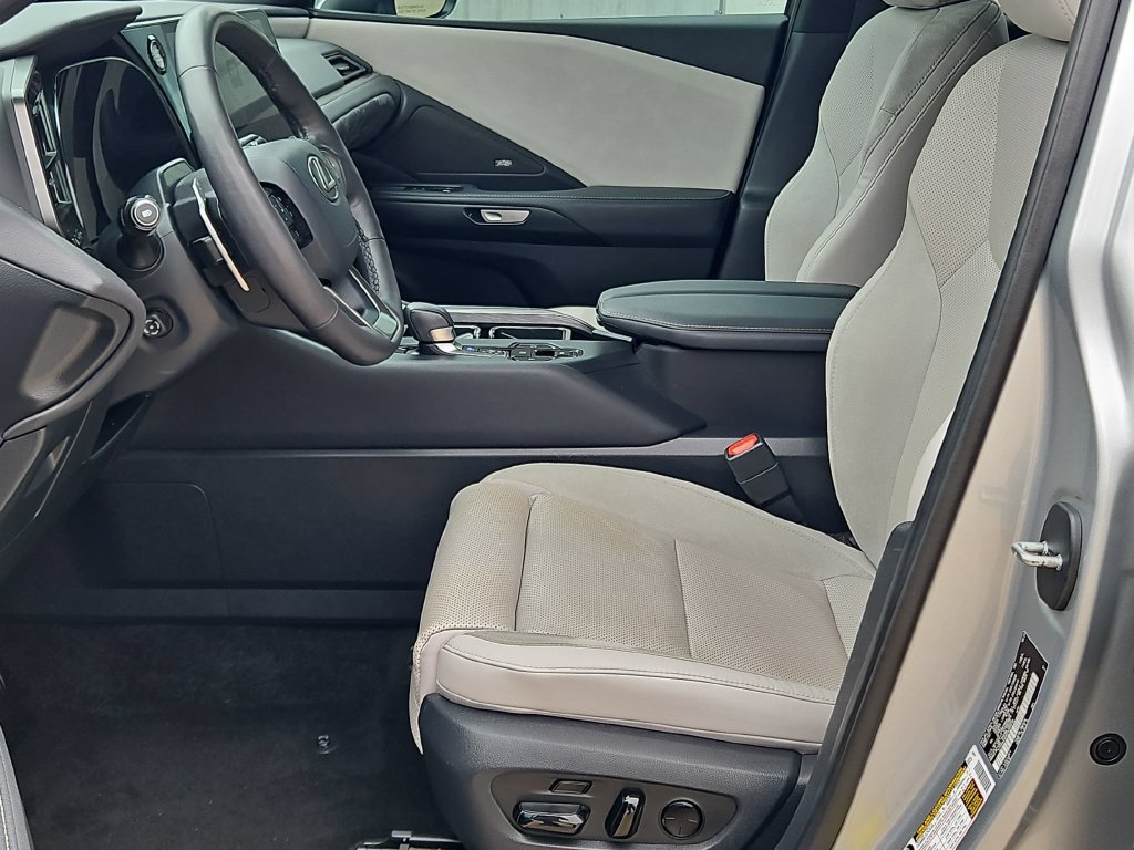 Used 2024 Lexus TX 350 FWD w/ Technology Package image 11