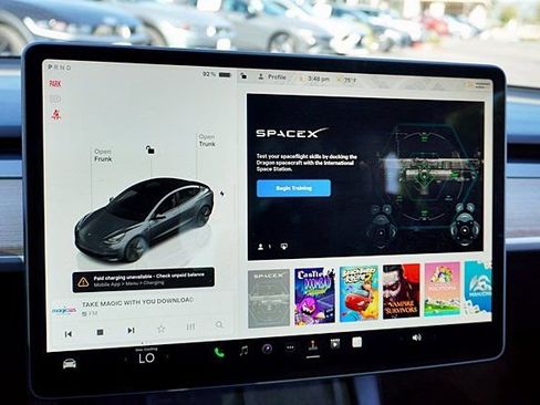 Used 2023 Tesla Model 3 Standard Range image 30