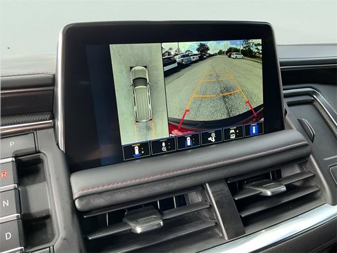 Used 2022 Chevrolet Suburban RST w/ Luxury Package image 49