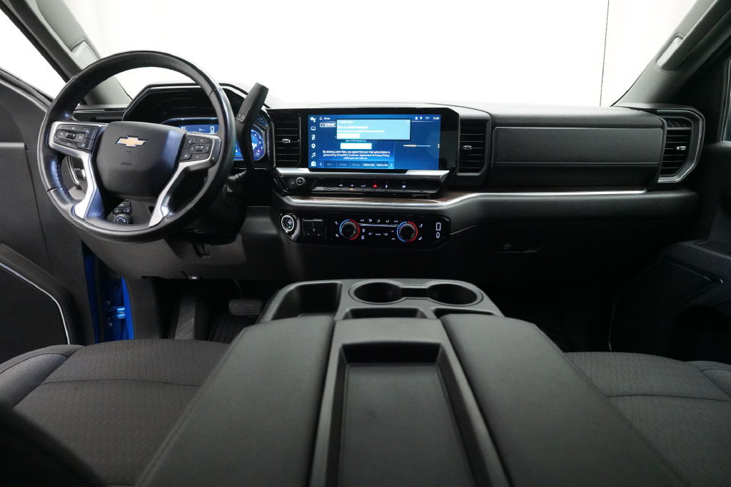 Used 2025 Chevrolet Silverado 1500 LT AWD/4WD image 5