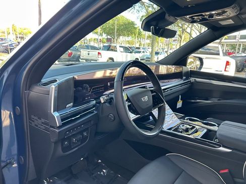 Used 2026 Cadillac Escalade Sport image 6