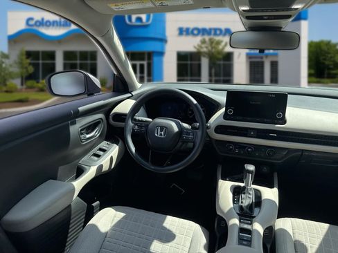 Used 2023 Honda HR-V LX image 31