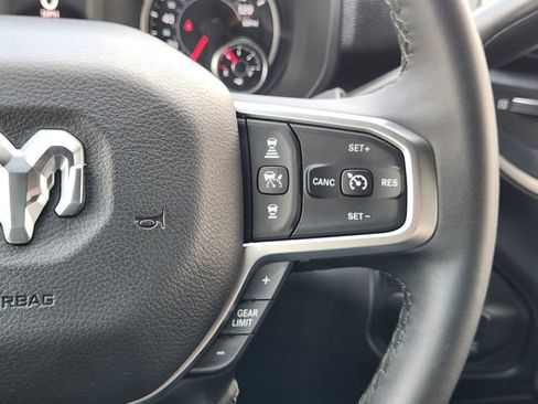 Certified 2025 RAM 2500 Big Horn AWD/4WD image 36