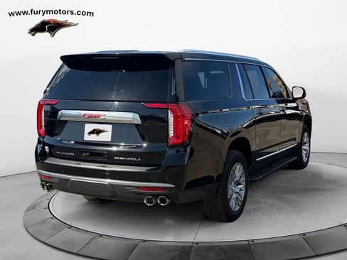 Used 2023 GMC Yukon XL Denali AWD/4WD image 3