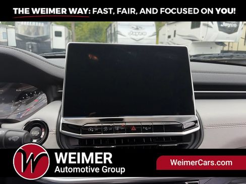 Used 2025 Jeep Compass Limited AWD/4WD image 16