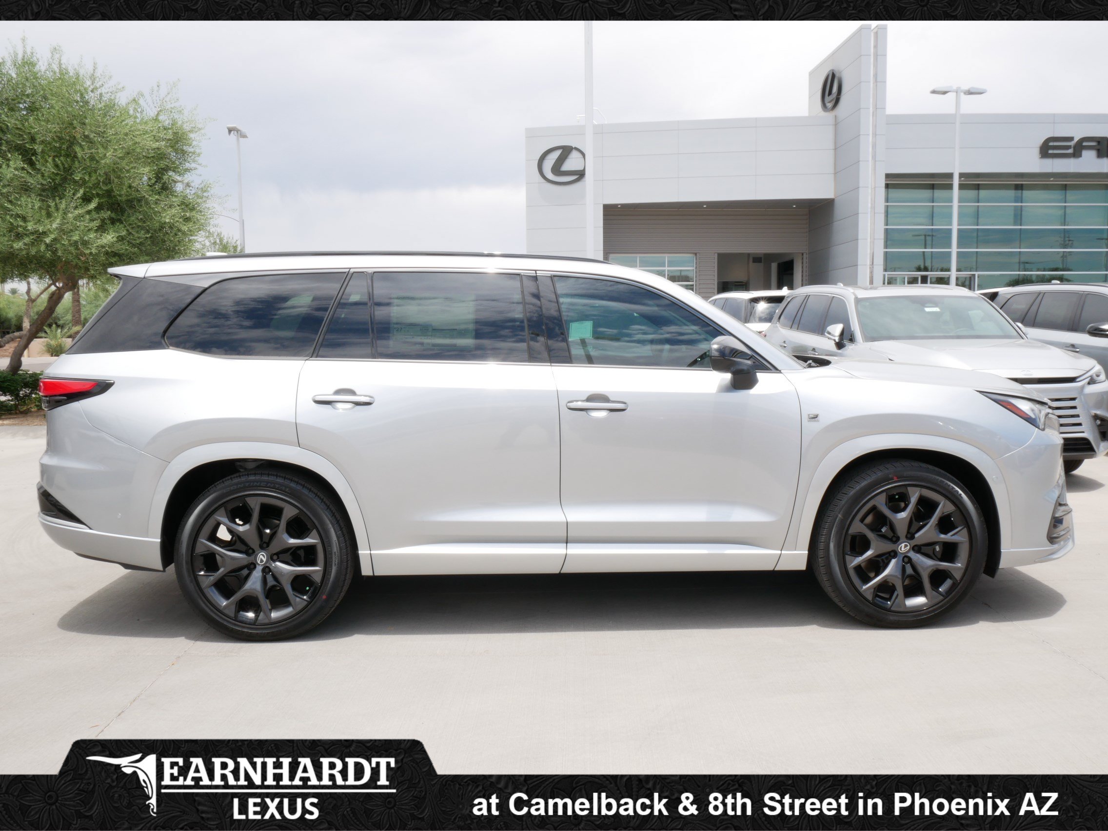 New 2026 Lexus TX 500h AWD image 9