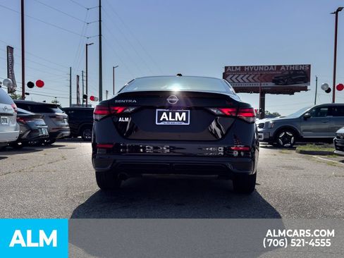 Used 2025 Nissan Sentra SR FWD image 5