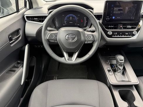 Certified 2026 Toyota Corolla Cross LE FWD image 26
