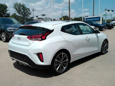 Used 2020 Hyundai Veloster 2.0 Premium FWD image 7