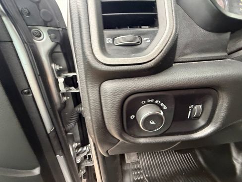 Used 2024 RAM 3500 Tradesman w/ Chrome Appearance Group image 22