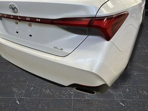 Used 2022 Toyota Avalon XLE image 27