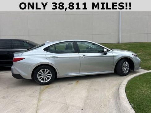 Used 2025 Toyota Camry LE image 2
