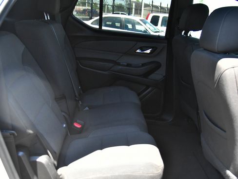 Used 2023 Chevrolet Traverse LT FWD image 48