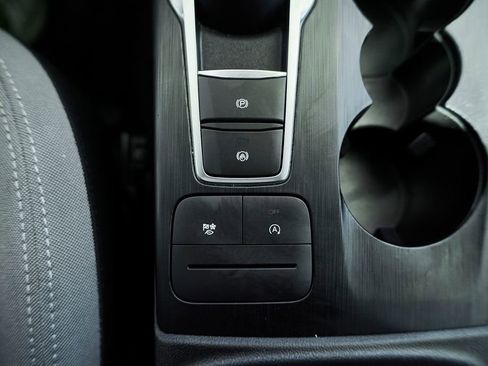 Used 2022 Ford Escape SE FWD image 38