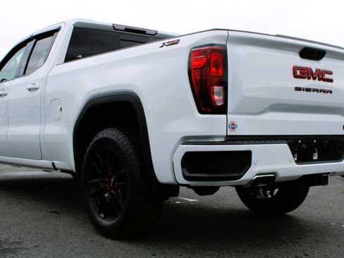 Used 2023 GMC Sierra 1500 Elevation w/ Preferred Package AWD/4WD image 11