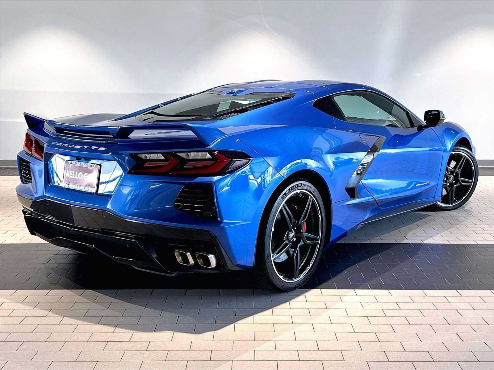 Used 2022 Chevrolet Corvette Stingray Premium Cpe w/ Z51 Performance Package RWD image 10
