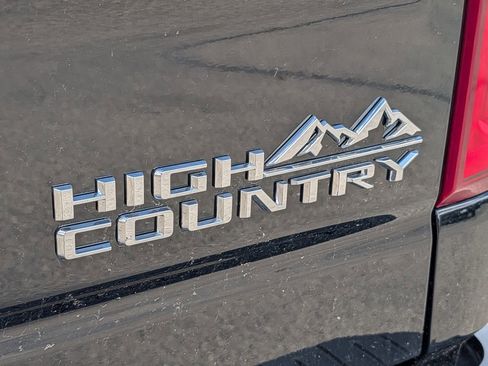 Used 2025 Chevrolet Silverado 1500 High Country AWD/4WD image 11