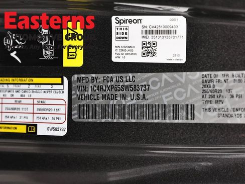 Used 2025 Jeep Wrangler Unlimited Sahara image 33