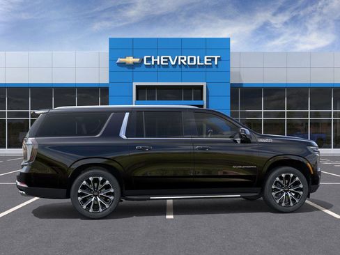 New 2026 Chevrolet Suburban High Country w/ Sun And Tow Package AWD/4WD image 5