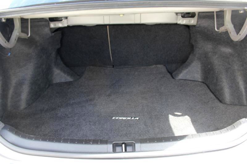 Used 2014 Toyota Corolla LE w/ Protection Package FWD image 13