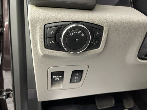 Used 2018 Ford F150 XLT w/ Equipment Group 302A Luxury AWD/4WD image 28
