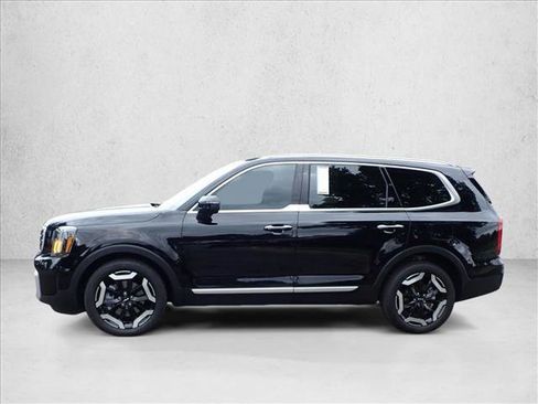 Used 2024 Kia Telluride S w/ S Sunroof Package FWD image 2