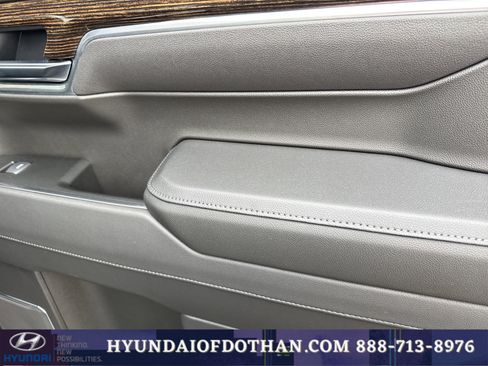 Used 2025 GMC Sierra 1500 Elevation image 14