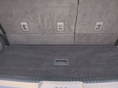 Used 2024 Ford Expedition XLT image 36