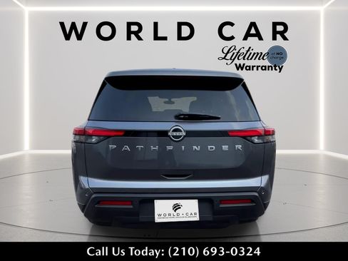 Used 2025 Nissan Pathfinder S FWD image 6