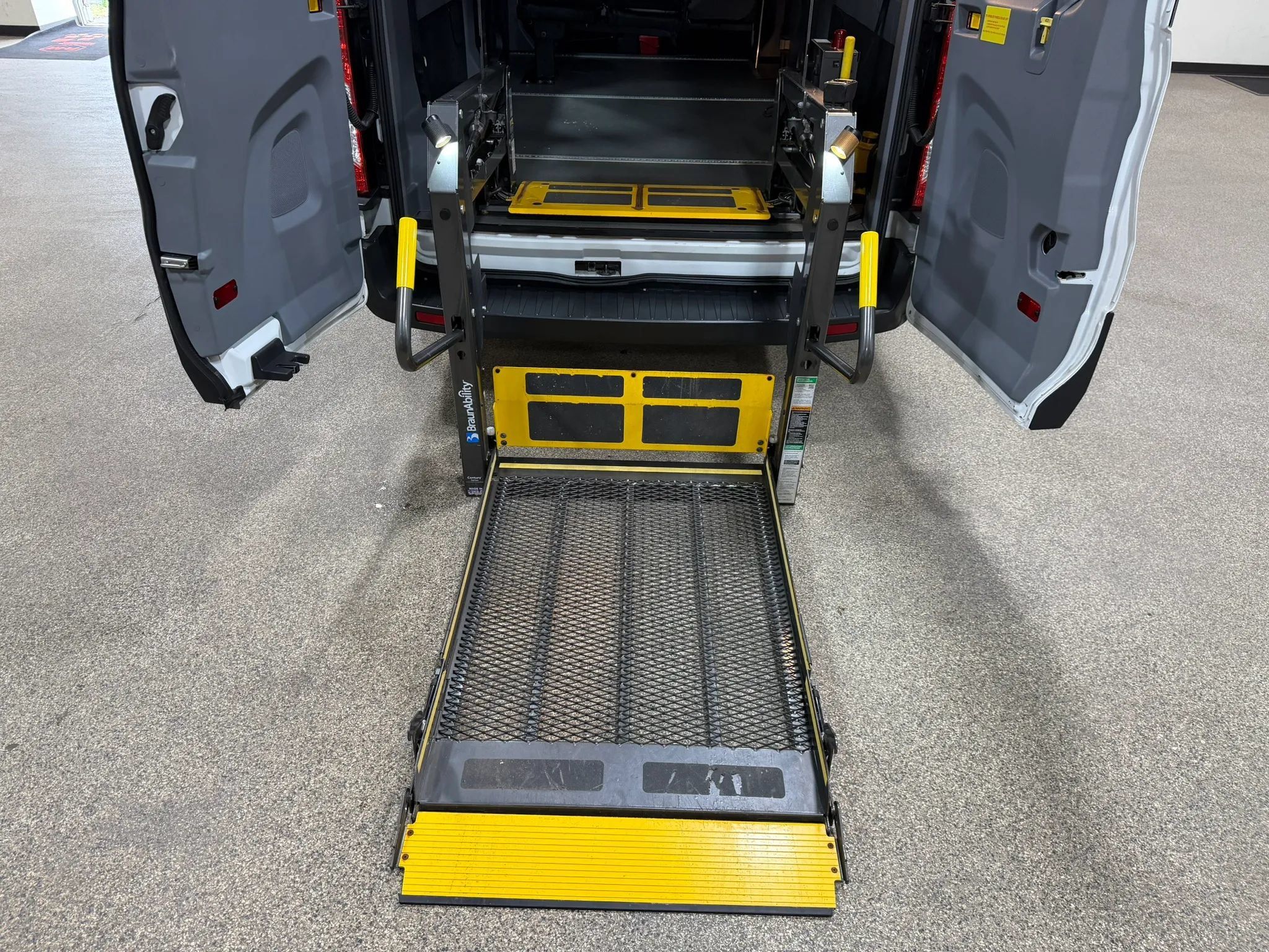 Used 2015 Ford Transit 350 XL RWD image 49