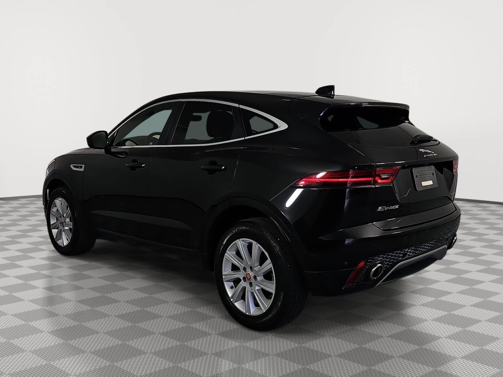 Used 2018 Jaguar E-PACE S AWD/4WD image 6