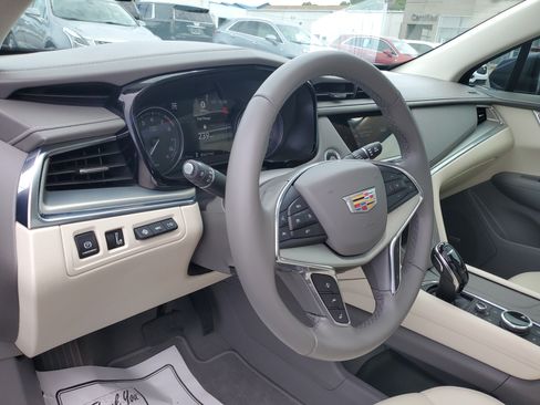 Used 2021 Cadillac XT5 Premium Luxury AWD/4WD image 18