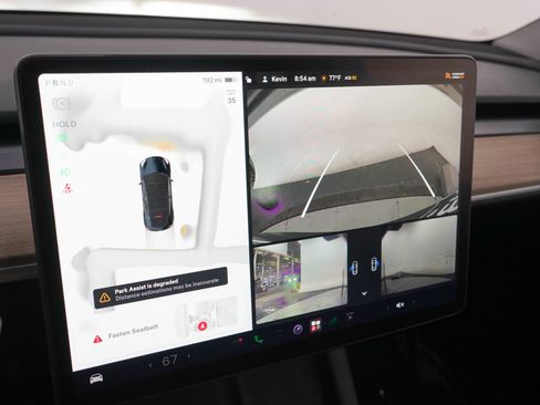 Used 2023 Tesla Model Y Long Range AWD/4WD image 23