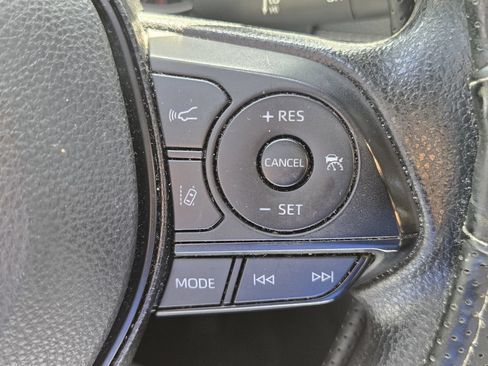 Used 2022 Toyota RAV4 LE FWD image 25