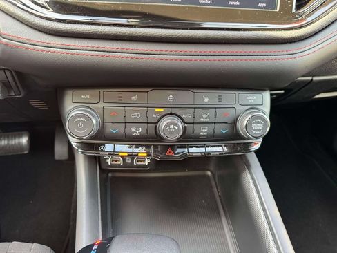 Used 2023 Dodge Durango GT AWD/4WD image 31