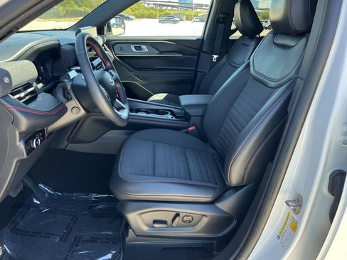 Used 2025 Ford Explorer ST-Line w/ Premium Package RWD image 8