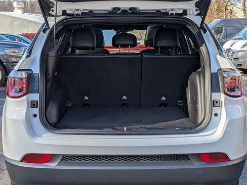 Certified 2022 Jeep Compass Altitude w/ Sun and Sound Group image 5