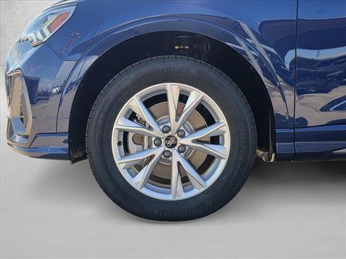 Used 2025 Audi Q3 2.0T Premium w/ Convenience Package AWD/4WD image 8