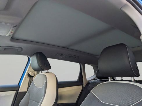 New 2026 Volkswagen Taos SE FWD image 21