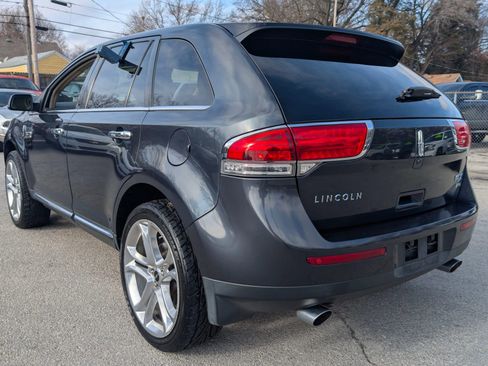 Used 2013 Lincoln MKX Sport Utility 4D image 5
