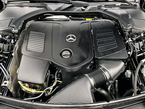 Used 2026 Mercedes-Benz CLE 300 4MATIC Cabriolet image 9