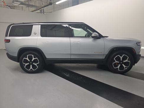 Used 2024 Rivian R1S Adventure AWD/4WD image 6